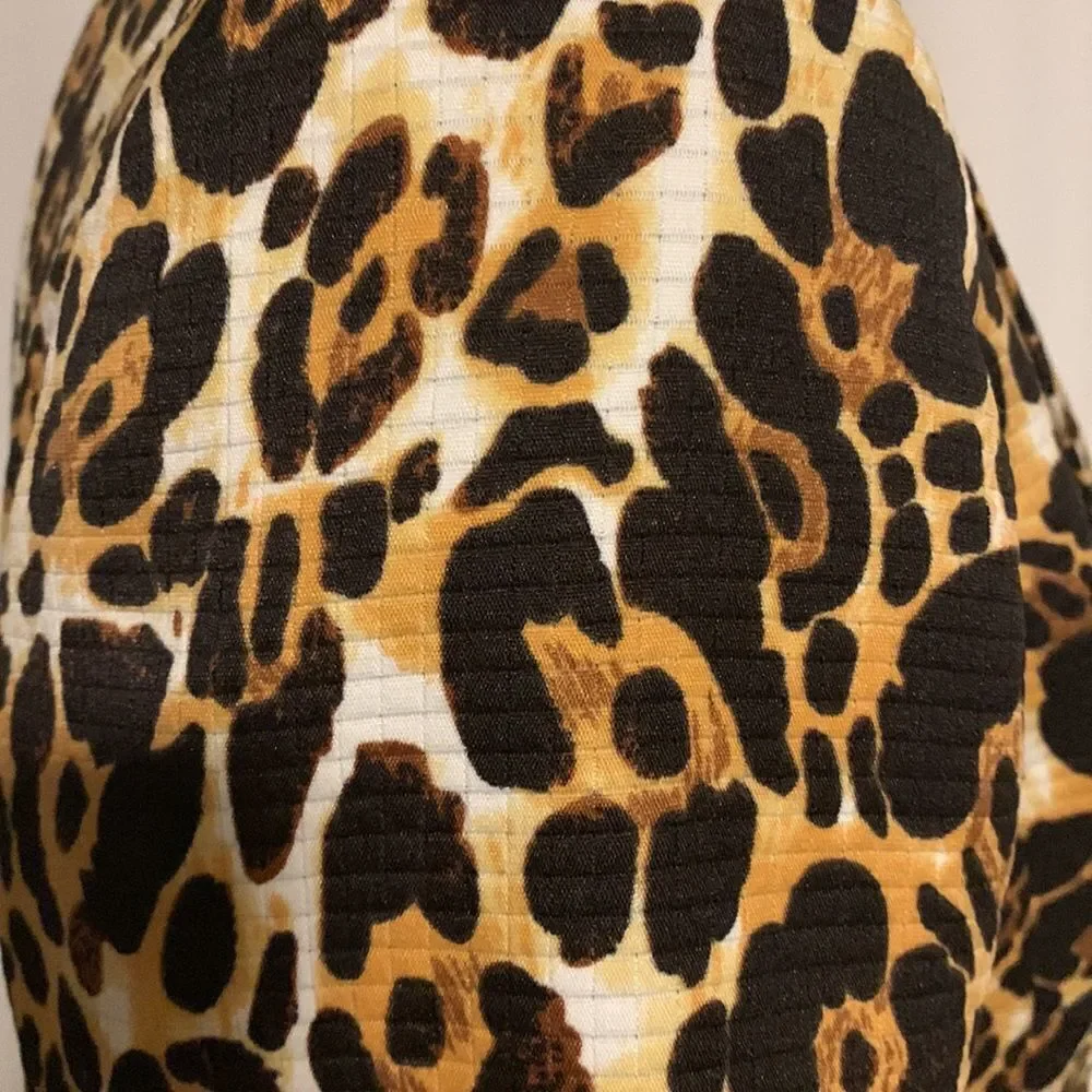 Vintage Isabella quilted animal print blazer jacket. Size 8‎
